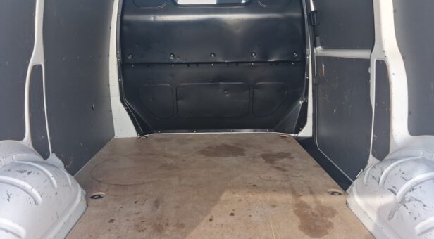 VOLKSWAGEN COMERCIALES LCV TRANSPORTER 6.1 FURGON BATALLA CORTA 2.0 TDI 81 KW (110 cv) 5 VEL. 2.800