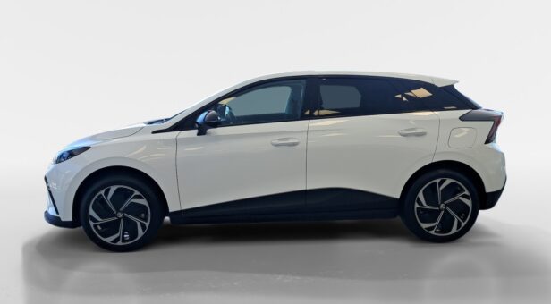 MG MG 4 MG MG4 MCE EDU 64KWh LUX