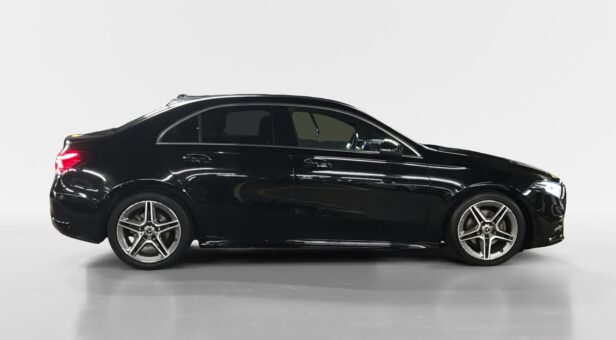 MERCEDES A-CLASS A 200 SEDAN AMG Line