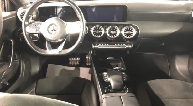 MERCEDES A-CLASS A 200 SEDAN AMG Line