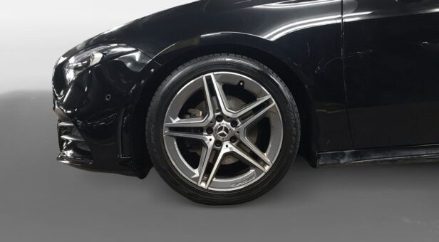 MERCEDES A-CLASS A 200 SEDAN AMG Line