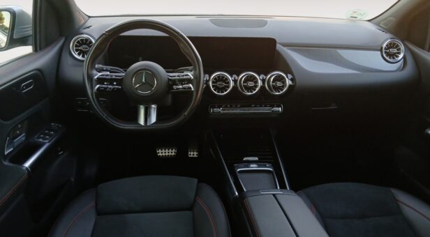 MERCEDES B-CLASS B 200 D MERCEDES B-CLASS B 200 D