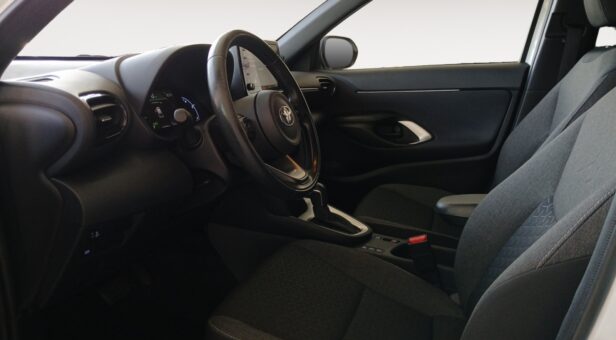 TOYOTA YARIS CROSS TODOTERRENO 1.5 VVT-I HYBRID ACTIVE TECH 116 5p TOYOTA YARIS CROSS TODOTERRENO 1.5 VVT-I HYBRID ACTIVE TECH 116 5p