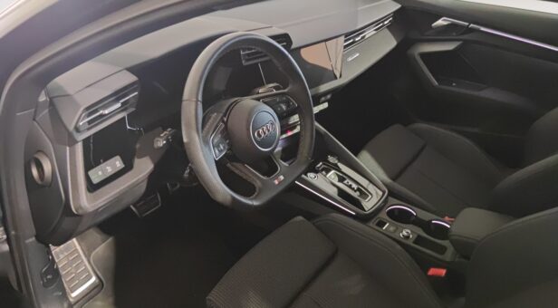 AUDI A3 BERLINA CON PORTON 2.0 TDI 110KW S TRONIC S LINE SPORTBACK 150 5p AUDI A3 BERLINA CON PORTON 2.0 TDI 110KW S TRONIC S LINE SPORTBACK 150 5p