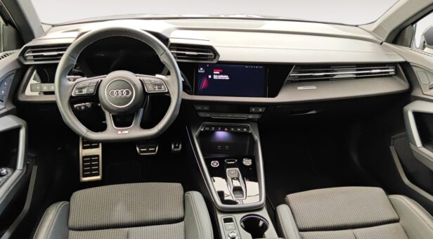 AUDI A3 BERLINA CON PORTON 2.0 TDI 110KW S TRONIC S LINE SPORTBACK 150 5p AUDI A3 BERLINA CON PORTON 2.0 TDI 110KW S TRONIC S LINE SPORTBACK 150 5p