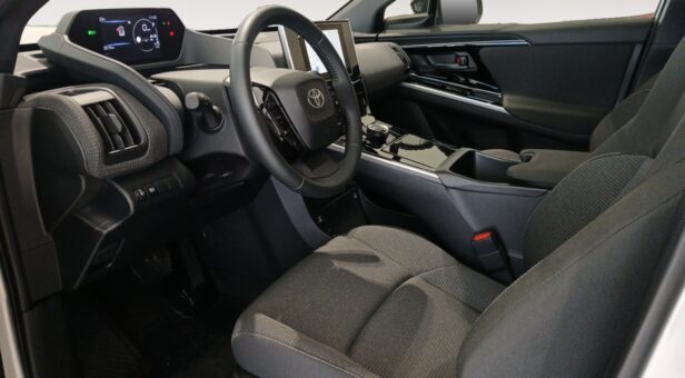 TOYOTA BZ4X TODOTERRENO BEV 71KWH 200E ADVANCE 204 5p TOYOTA BZ4X TODOTERRENO BEV 71KWH 200E ADVANCE 204 5p