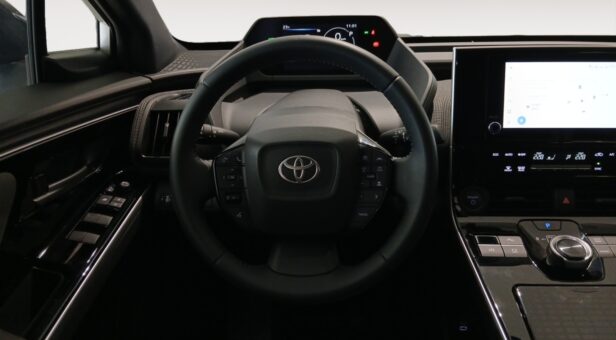 TOYOTA BZ4X TODOTERRENO BEV 71KWH 200E ADVANCE 204 5p TOYOTA BZ4X TODOTERRENO BEV 71KWH 200E ADVANCE 204 5p
