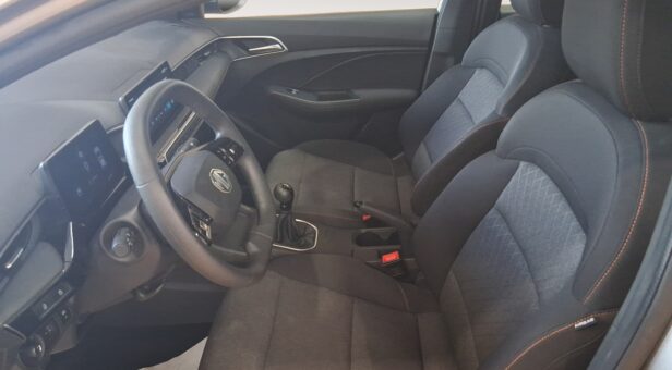 MG MG3 BERLINA CON PORTON 1.5 STANDARD MY25 116 5p