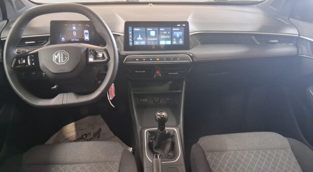 MG MG3 BERLINA CON PORTON 1.5 STANDARD MY25 116 5p