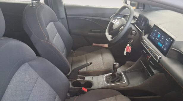 MG MG3 BERLINA CON PORTON 1.5 STANDARD MY25 116 5p