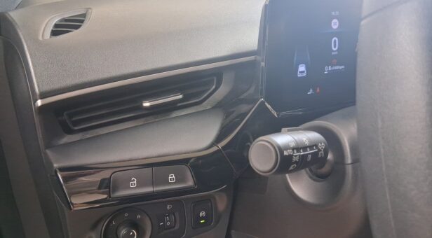 MG MG3 BERLINA CON PORTON 1.5 STANDARD MY25 116 5p