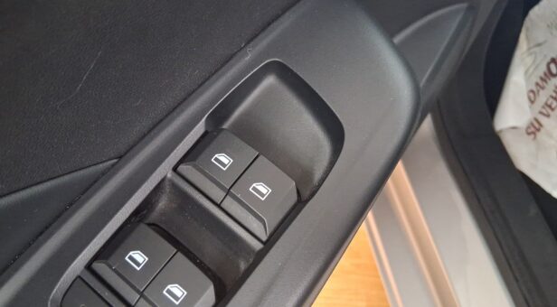 MG MG3 BERLINA CON PORTON 1.5 STANDARD MY25 116 5p