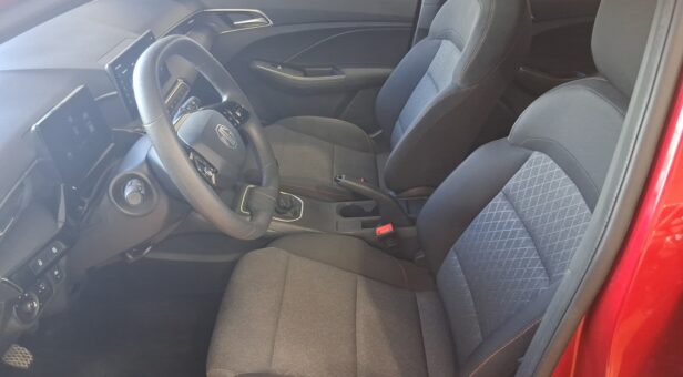 MG MG3 BERLINA CON PORTON 1.5 STANDARD MY25 116 5p