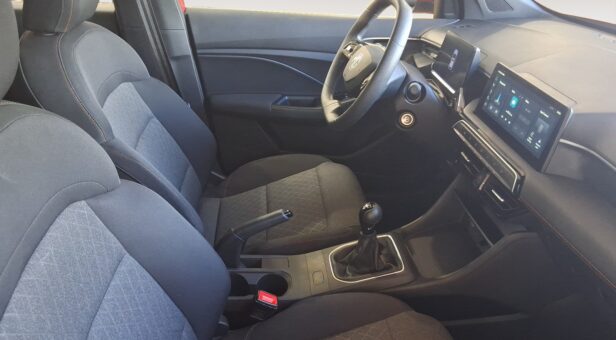MG MG3 BERLINA CON PORTON 1.5 STANDARD MY25 116 5p