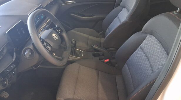 MG MG3 BERLINA CON PORTON 1.5 STANDARD MY25 116 5p