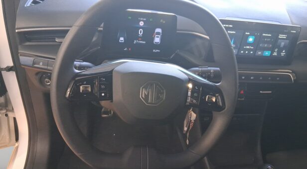 MG MG3 BERLINA CON PORTON 1.5 STANDARD MY25 116 5p