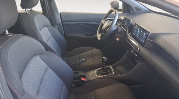 MG MG3 BERLINA CON PORTON 1.5 STANDARD MY25 116 5p