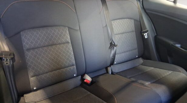 MG MG3 BERLINA CON PORTON 1.5 STANDARD MY25 116 5p