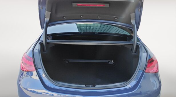 MERCEDES C-CLASS C 220 d AMG LINE MERCEDES C-CLASS C 220 d AMG LINE