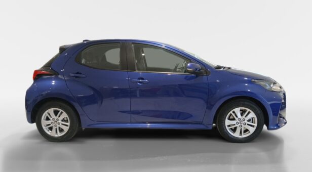 TOYOTA YARIS BERLINA CON PORTON 1.5 VVT-I HEV ACTIVE TECH 116 5p