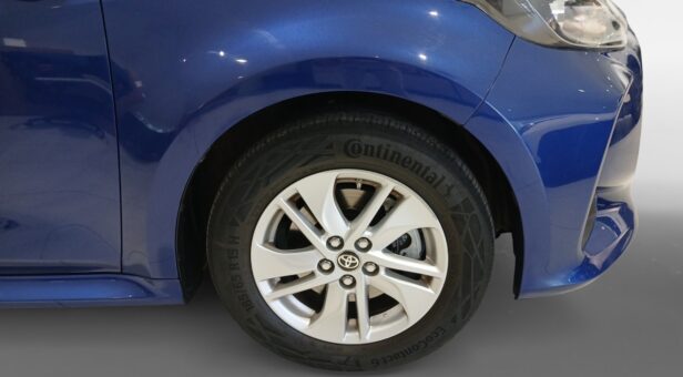 TOYOTA YARIS BERLINA CON PORTON 1.5 VVT-I HEV ACTIVE TECH 116 5p