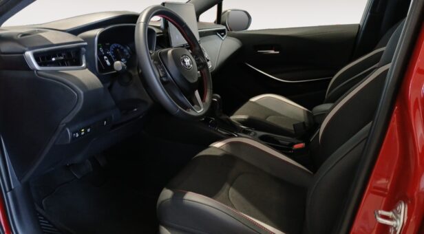 TOYOTA COROLLA BERLINA CON PORTON 1.8 HYBRID GR-SPORT E-CVT 140 5p TOYOTA COROLLA BERLINA CON PORTON 1.8 HYBRID GR-SPORT E-CVT 140 5p