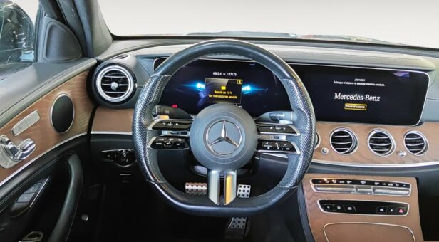 MERCEDES E-CLASS E 220 d AMG LINE