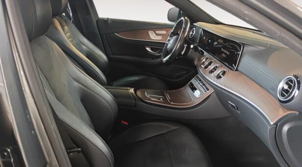 MERCEDES E-CLASS E 220 d AMG LINE