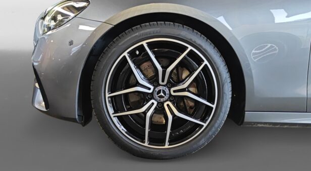 MERCEDES E-CLASS E 220 d AMG LINE
