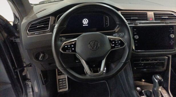 VOLKSWAGEN TIGUAN TODOTERRENO 2.0 TDI 110KW R-LINE DSG 150p VOLKSWAGEN TIGUAN TODOTERRENO 2.0 TDI 110KW R-LINE DSG 150p