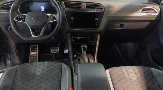 VOLKSWAGEN TIGUAN TODOTERRENO 2.0 TDI 110KW R-LINE DSG 150p VOLKSWAGEN TIGUAN TODOTERRENO 2.0 TDI 110KW R-LINE DSG 150p