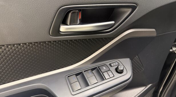 TOYOTA C-HR BERLINA CON PORTON 1.8 VVT-I HYBRID ACTIVE AUTO 122 5p