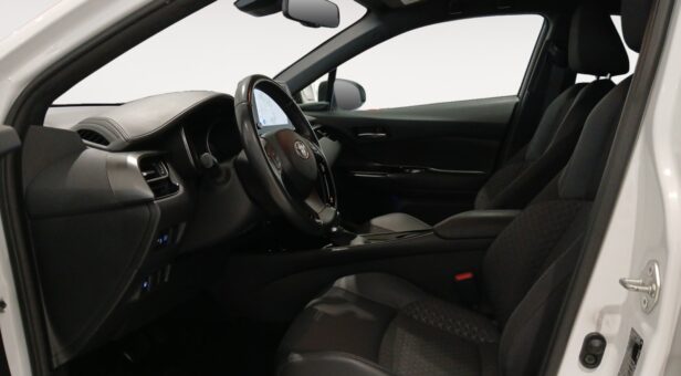 TOYOTA C-HR BERLINA CON PORTON 1.8 VVT-I HYBRID ADVANCE AUTO 122 5p