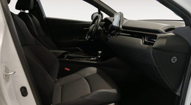 TOYOTA C-HR BERLINA CON PORTON 1.8 VVT-I HYBRID ADVANCE AUTO 122 5p