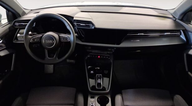 AUDI AUDI A3 AUDI A3 SEDAN ADVANCED TDI 110 KW S Tronic AUDI AUDI A3 AUDI A3 SEDAN ADVANCED TDI 110 KW S Tronic