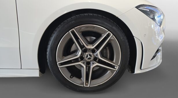 MERCEDES CLA SEDAN 1.3 CLA 180 136 4p