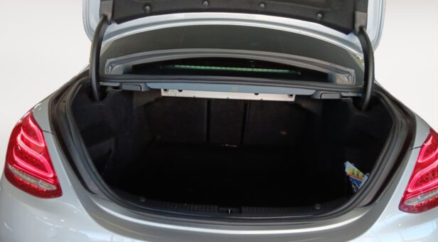 MERCEDES C-CLASS C 220 d BLUETEC AMG LINE