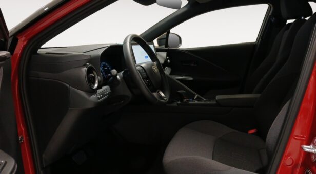 TOYOTA C-HR TODOTERRENO 1.8 HEV ADVANCE PLUS CVT 140 5p TOYOTA C-HR TODOTERRENO 1.8 HEV ADVANCE PLUS CVT 140 5p