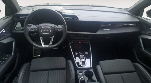 AUDI A3 SEDAN 1.5 35 TFSI MHEV S TRONIC S LINE 150 4p