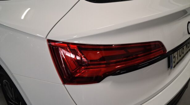 AUDI Q5 SPORTBACK TODOTERRENO 2.0 40 TDI S TRONIC QUATTRO BLACK LINE 204 5p
