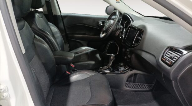 JEEP COMPASS TODOTERRENO 2.0 MJET 103KW LIMITED 4WD ATX 140 5p JEEP COMPASS TODOTERRENO 2.0 MJET 103KW LIMITED 4WD ATX 140 5p