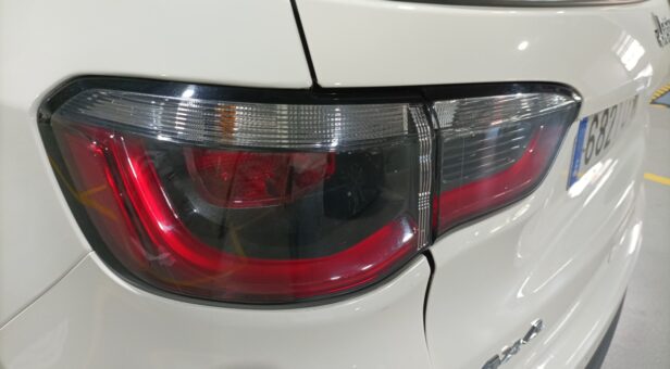 JEEP COMPASS TODOTERRENO 2.0 MJET 103KW LIMITED 4WD ATX 140 5p JEEP COMPASS TODOTERRENO 2.0 MJET 103KW LIMITED 4WD ATX 140 5p