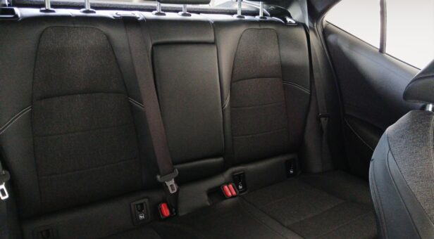 TOYOTA COROLLA COROLLA BERLINA CON PORTON 2.0 HYBRID STYLE E-CVT 180 5p