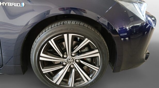 TOYOTA COROLLA COROLLA BERLINA CON PORTON 2.0 HYBRID STYLE E-CVT 180 5p