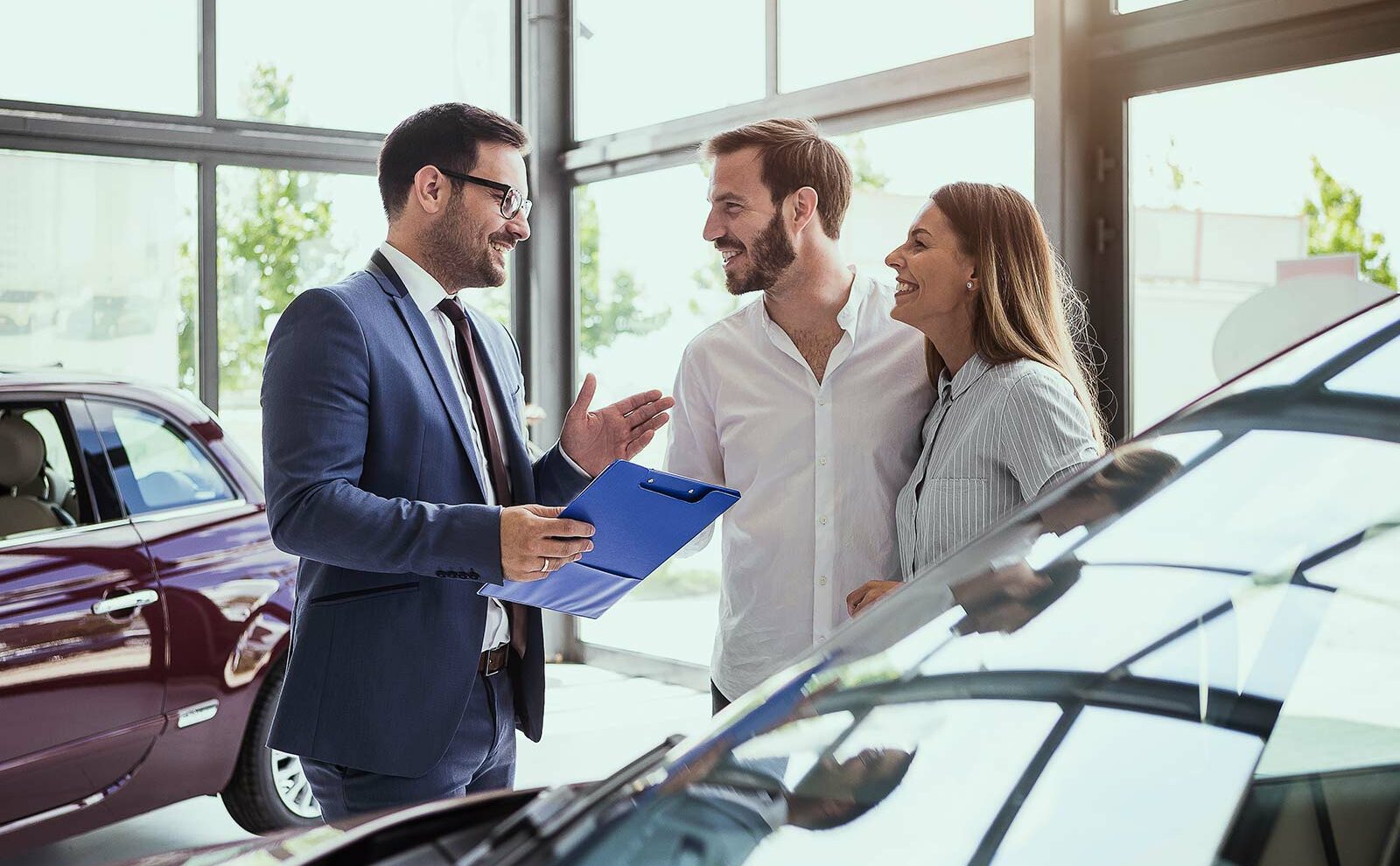¿Es mejor comprar un coche nuevo o de segunda mano?