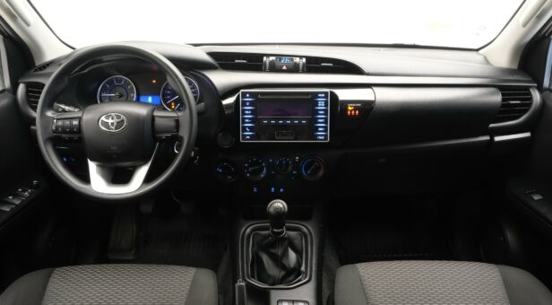 TOYOTA HILUX PICKUP 2.5 D-4D DOUBLE CAB GX AC 4WD 144 4p