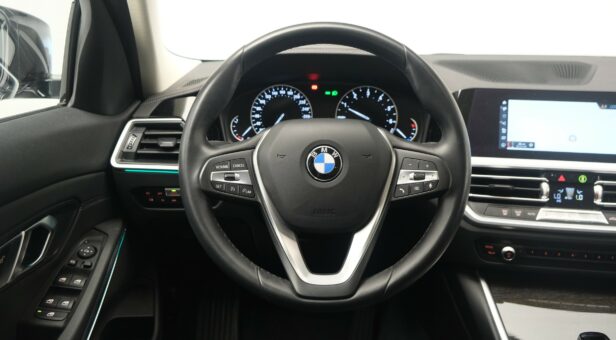 BMW SERIES 3 SEDAN 2.0 320I AUTO 184 4p