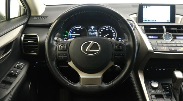 LEXUS NX 300h EXECUTIVE TECNO 4WD AUTO 2.5 197 5p