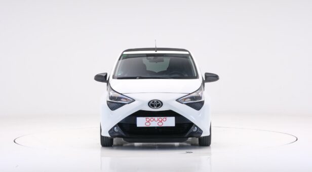 TOYOTA AYGO MINICOCHE 1.0 VVT-I X-PLAY 72 5p