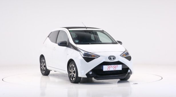 TOYOTA AYGO MINICOCHE 1.0 VVT-I X-PLAY 72 5p